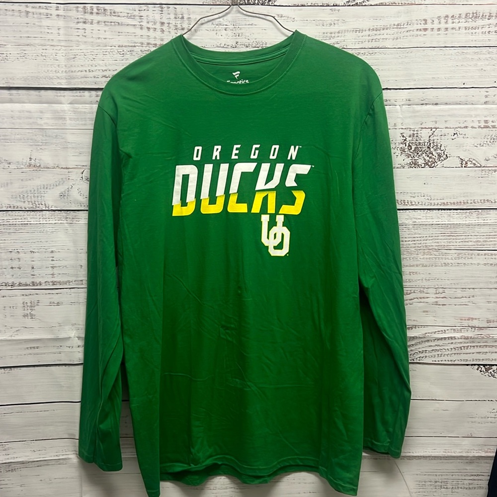 NWOT Fanatics Oregon Ducks Green Long Sleeve Tee